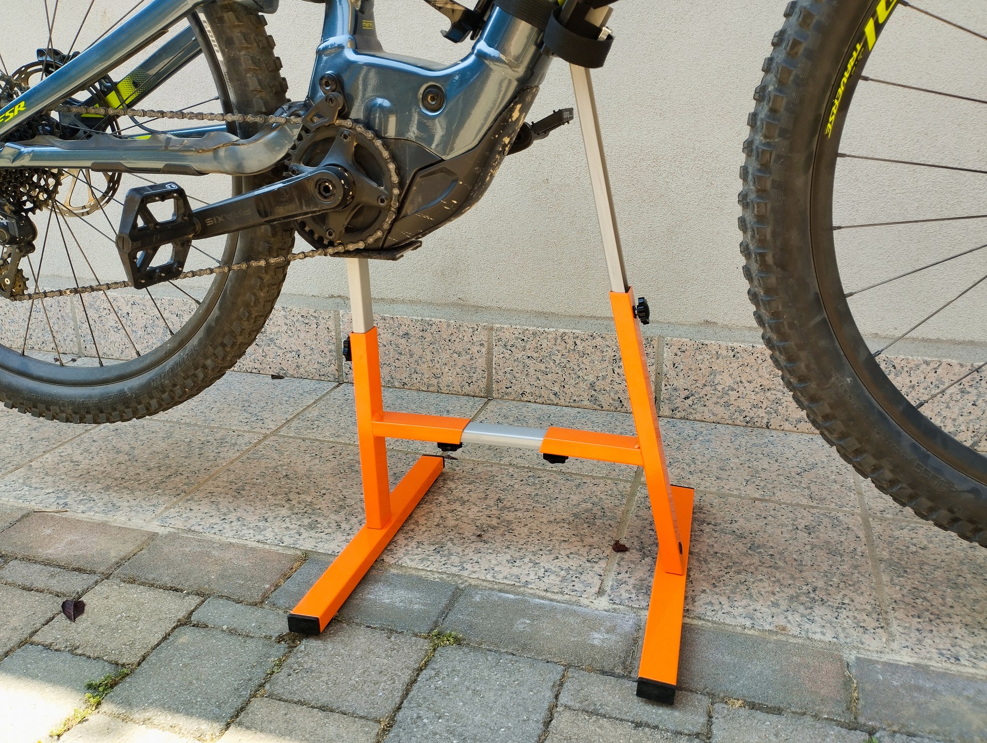 Cavalletto centrale e-mtb, regolabile e universale estensibile MiTseven