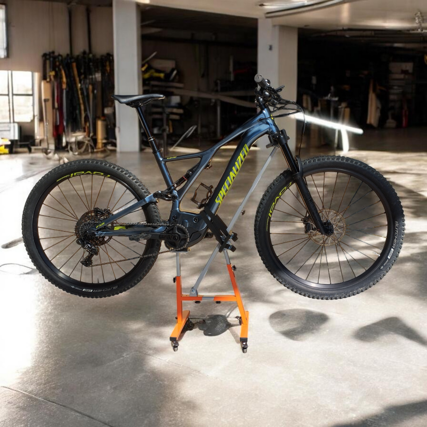 Cavalletto Centrale Manutenzione Bici Emtb E-Bike Universale Regolabile. Codice ITA035BLR